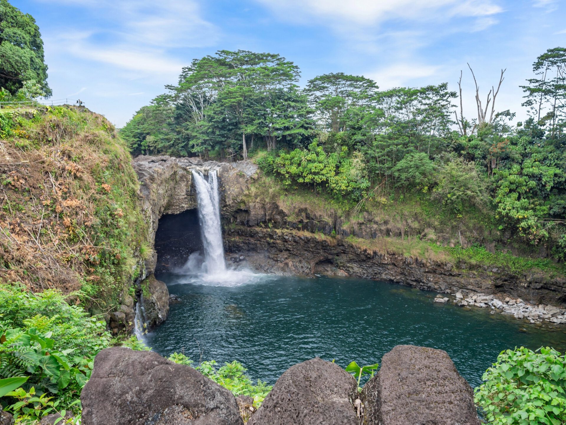 waterfall tour in hawaii