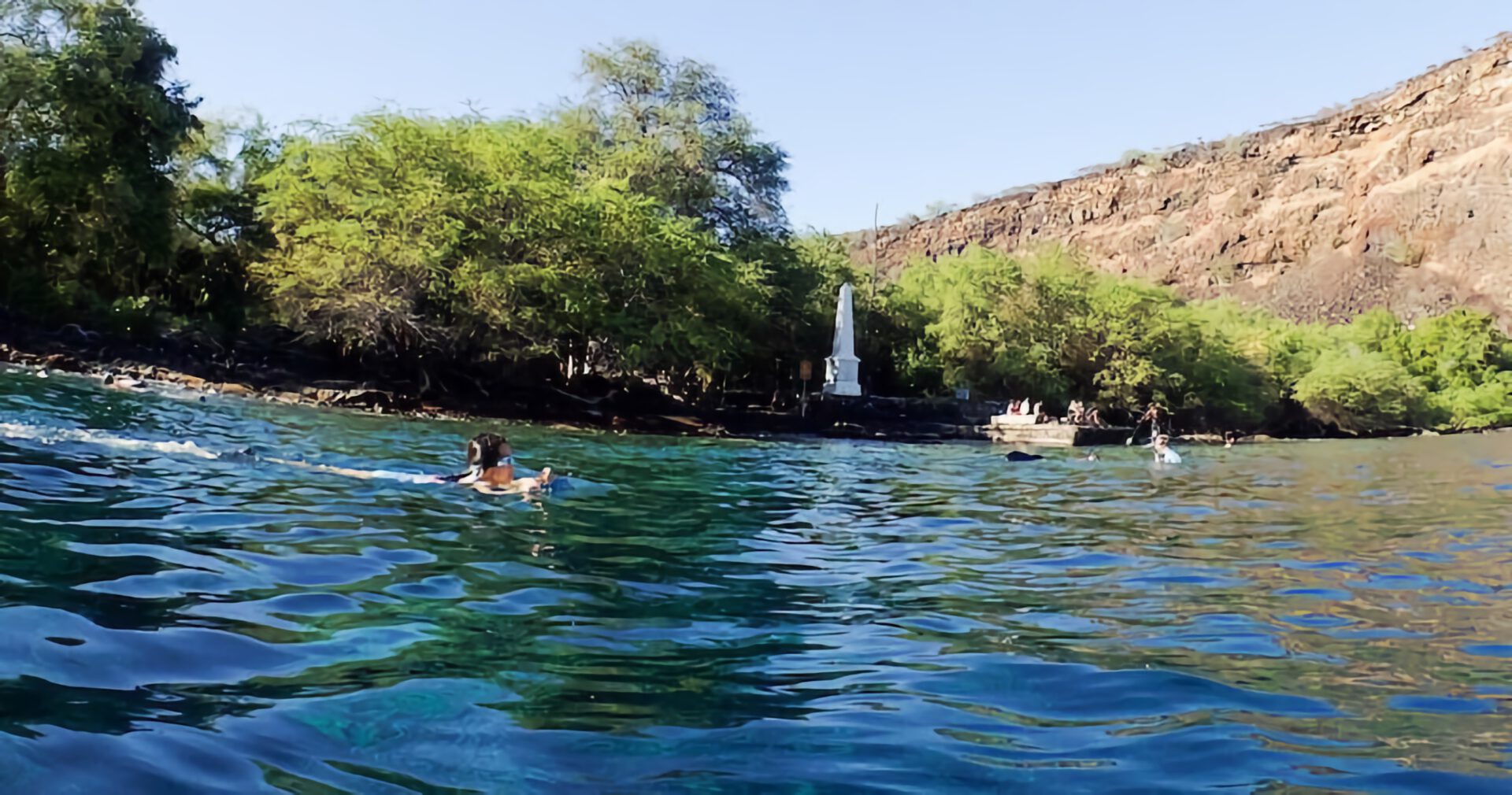 Snorkeling at the Captain Cook Monument